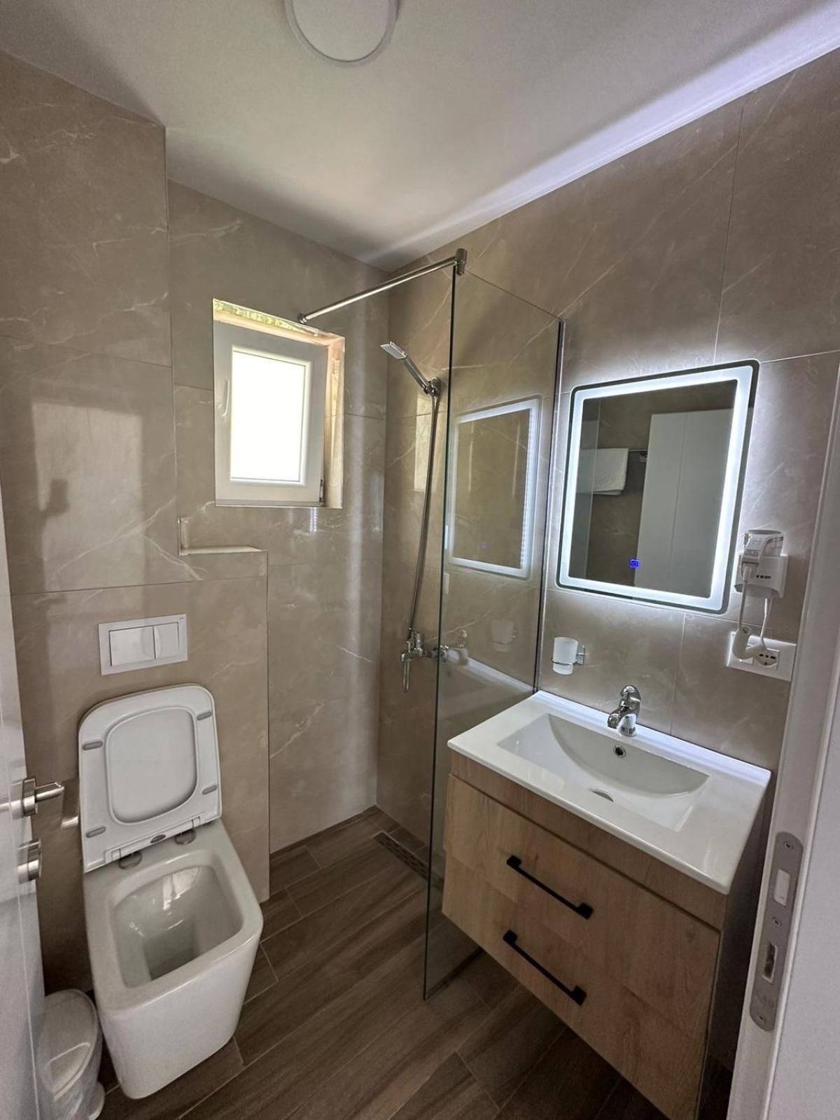 פוגרדץ Hotel Demoli מראה חיצוני תמונה