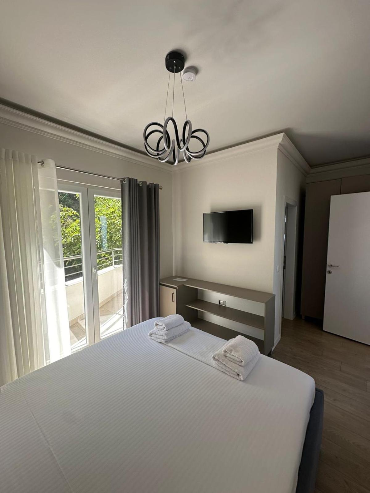 פוגרדץ Hotel Demoli מראה חיצוני תמונה