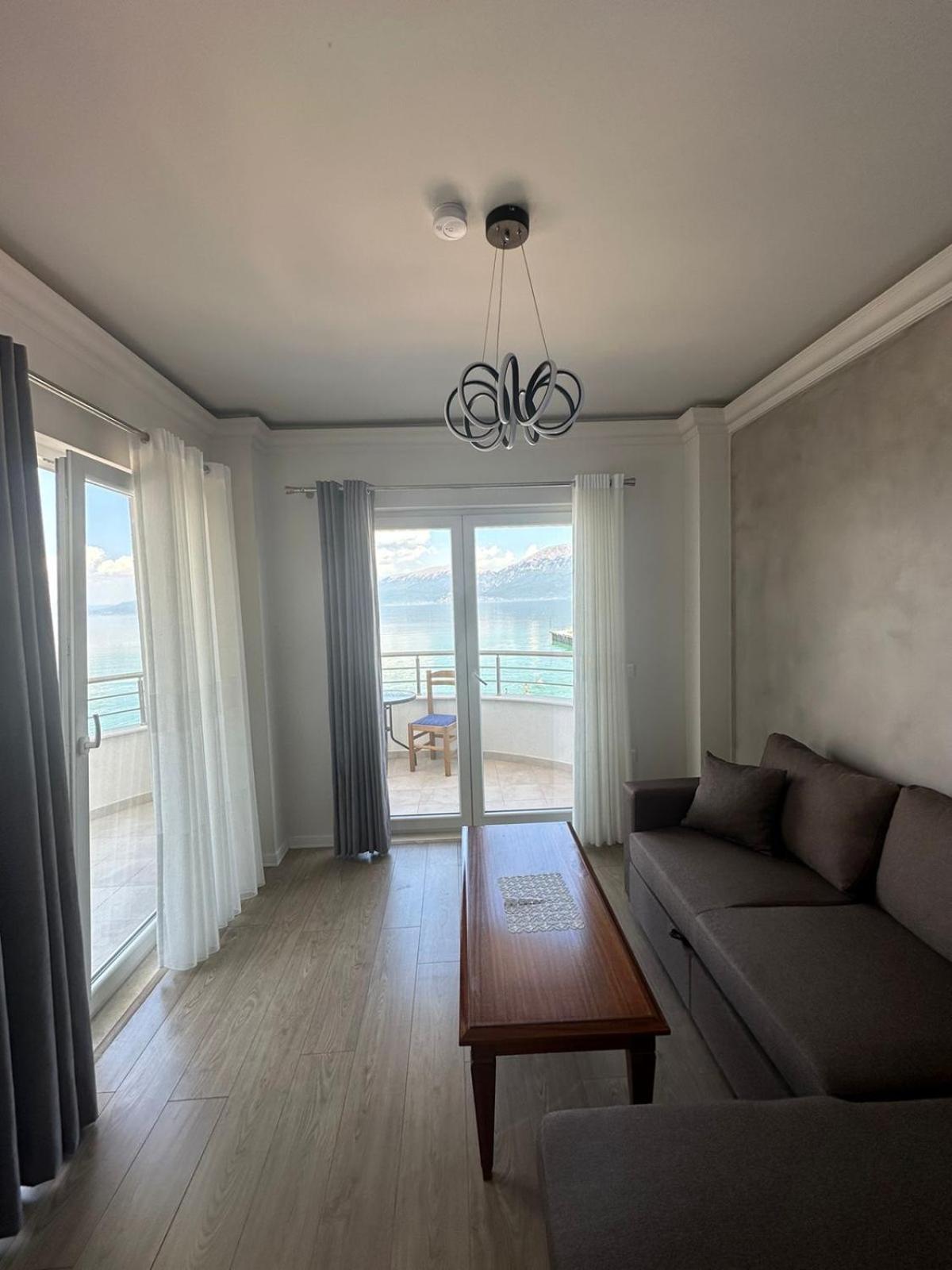פוגרדץ Hotel Demoli מראה חיצוני תמונה