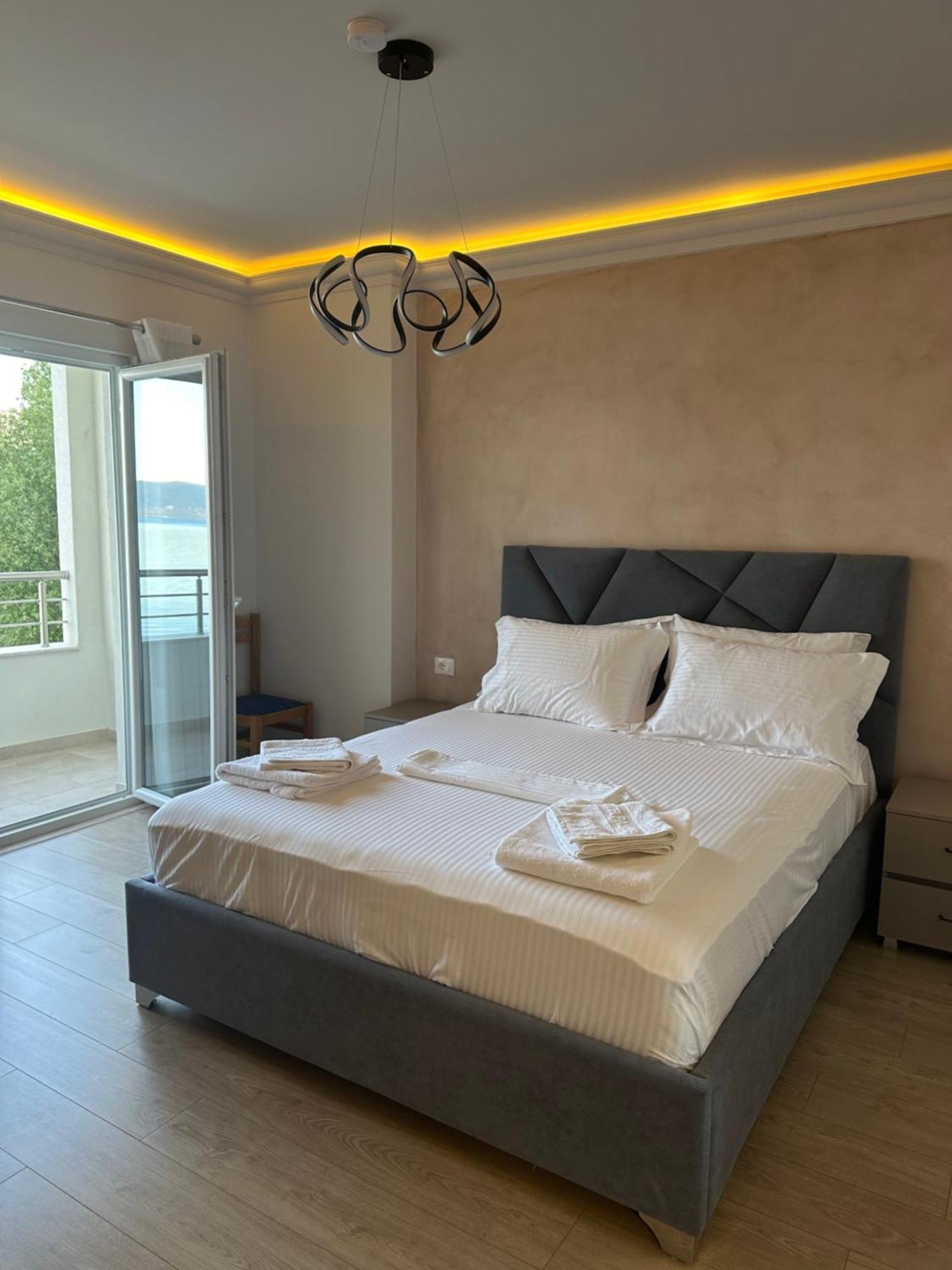 פוגרדץ Hotel Demoli מראה חיצוני תמונה