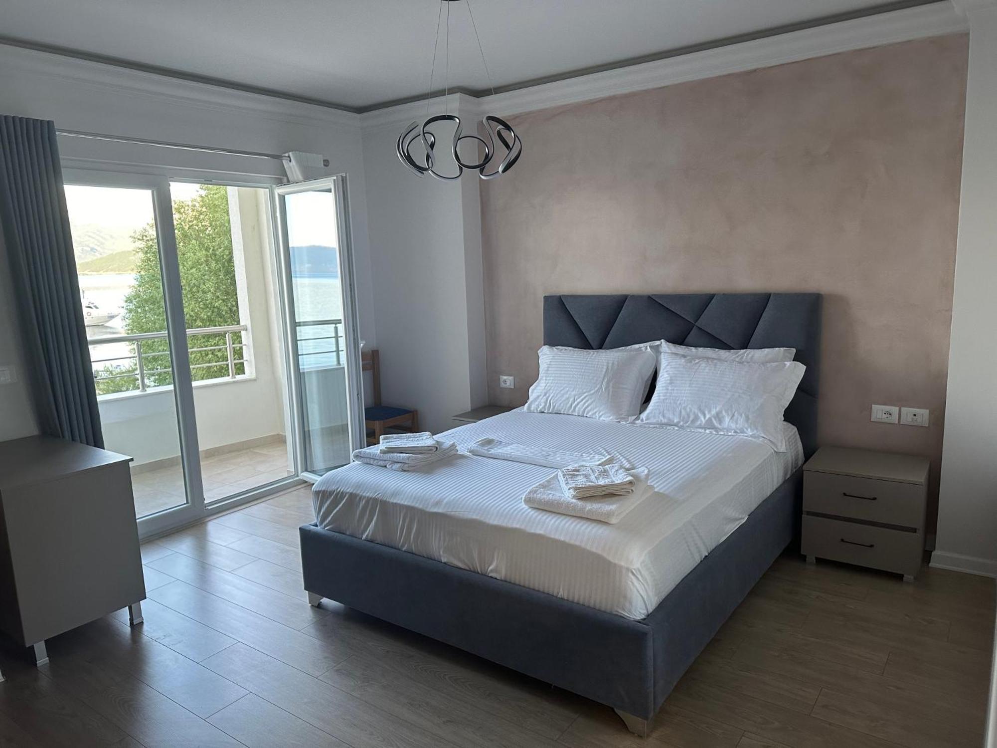 פוגרדץ Hotel Demoli מראה חיצוני תמונה