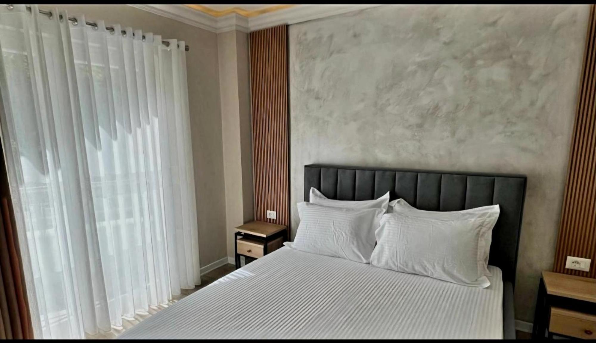 פוגרדץ Hotel Demoli מראה חיצוני תמונה
