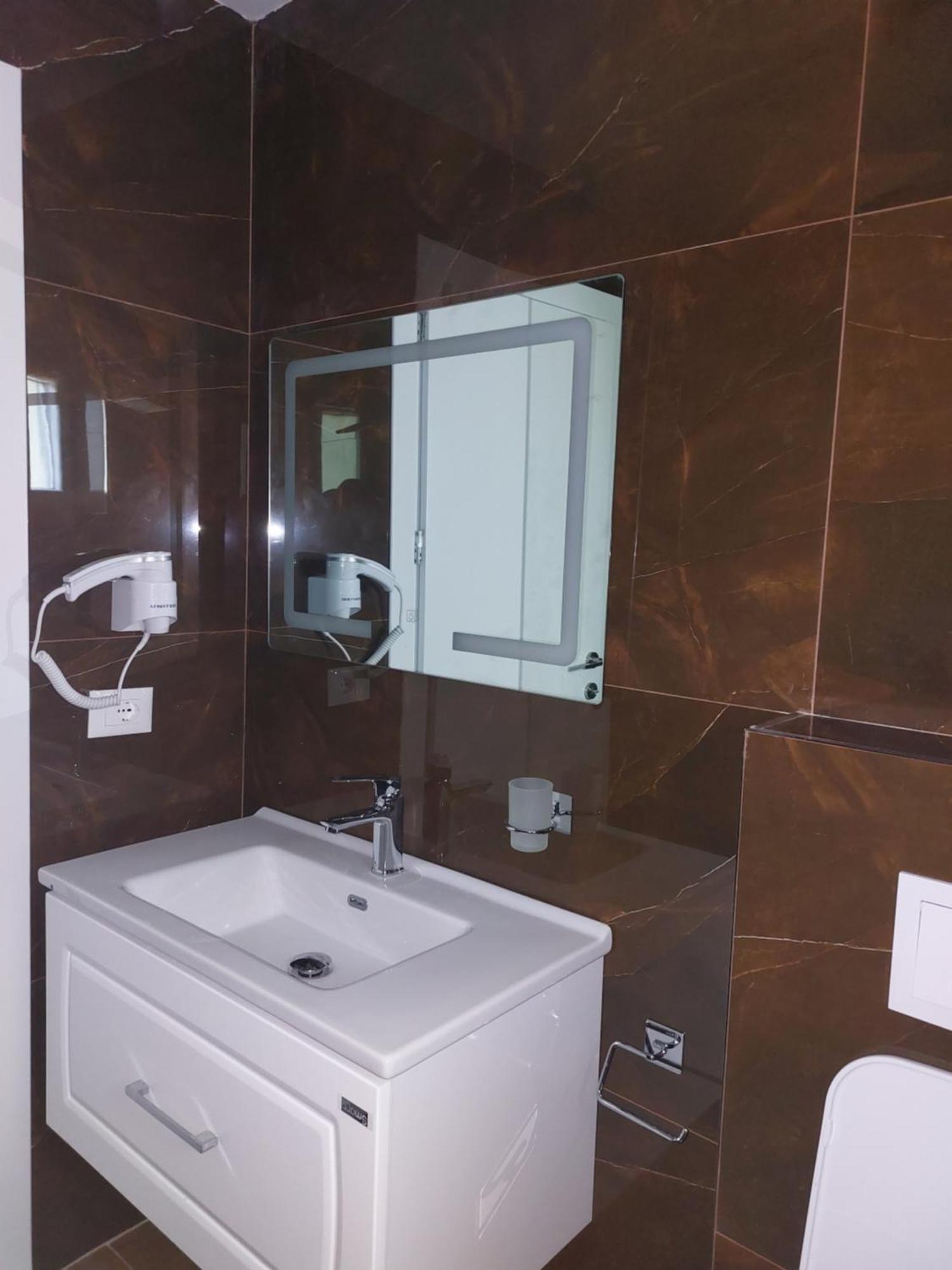 פוגרדץ Hotel Demoli מראה חיצוני תמונה