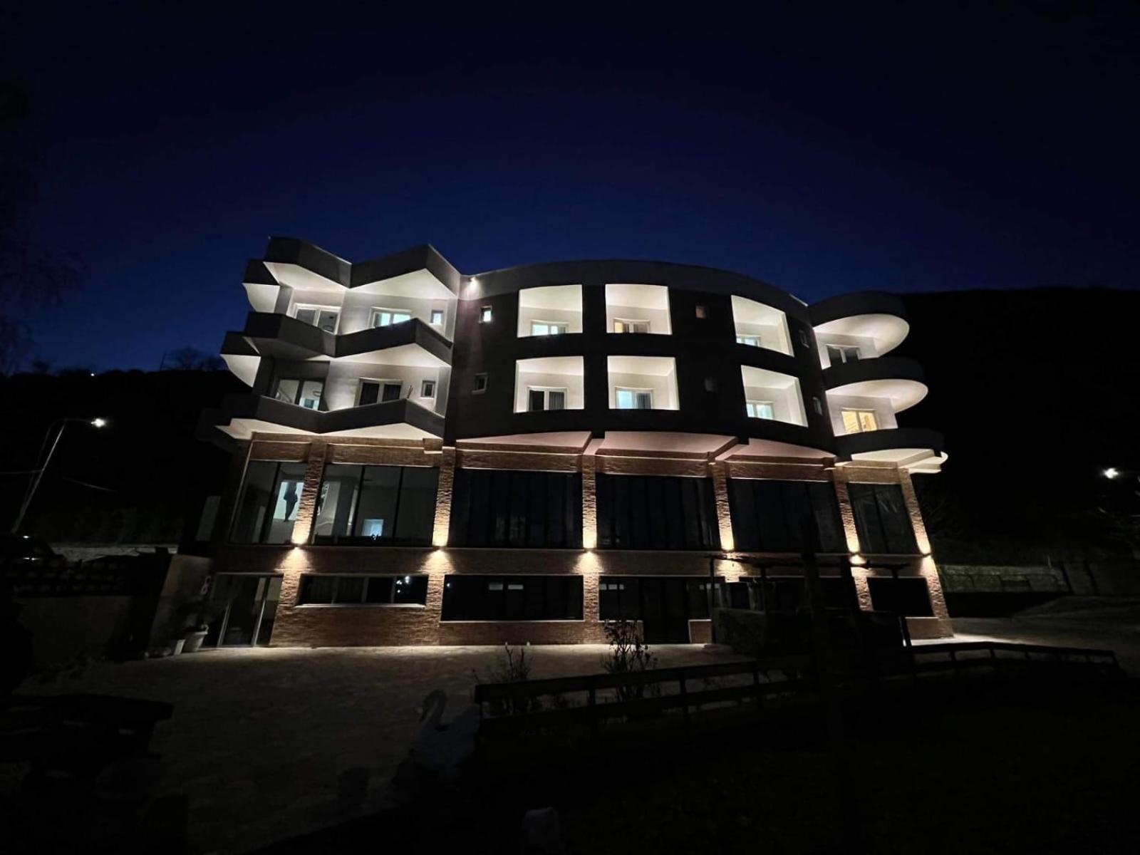 פוגרדץ Hotel Demoli מראה חיצוני תמונה